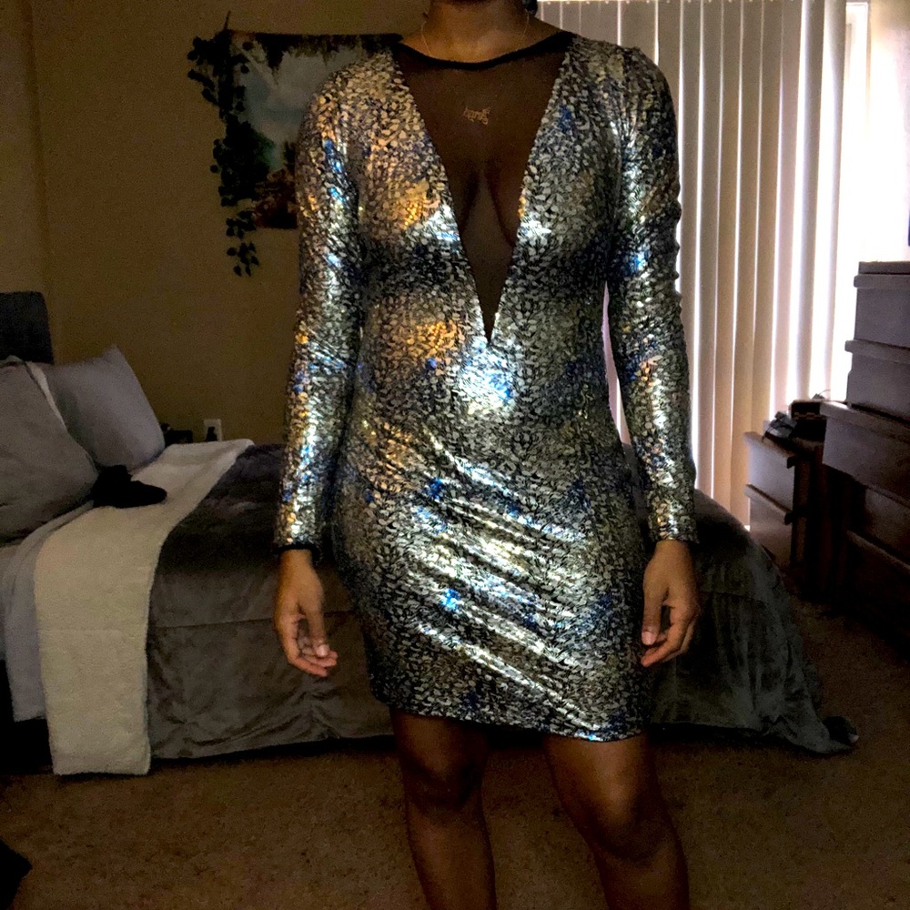 Multicolor dress chrome